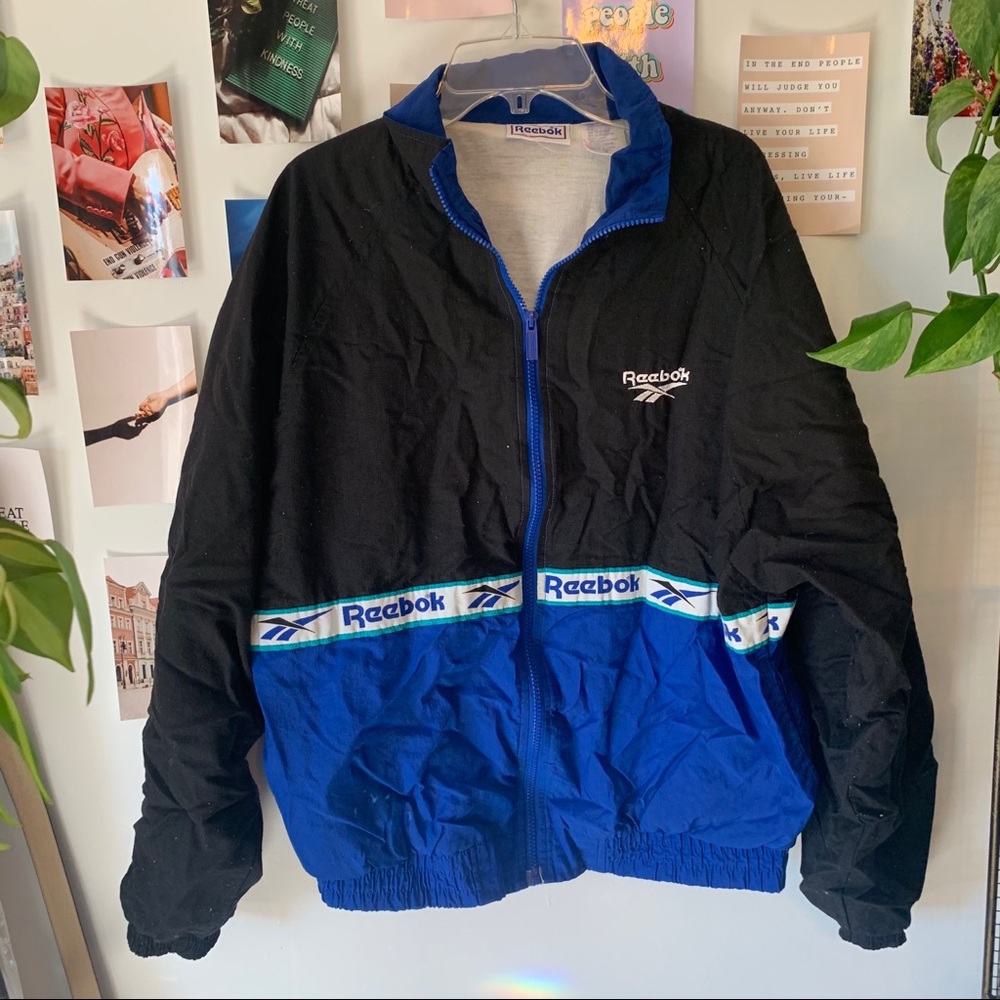 True vintage black/blue Reebok puffer jacket
